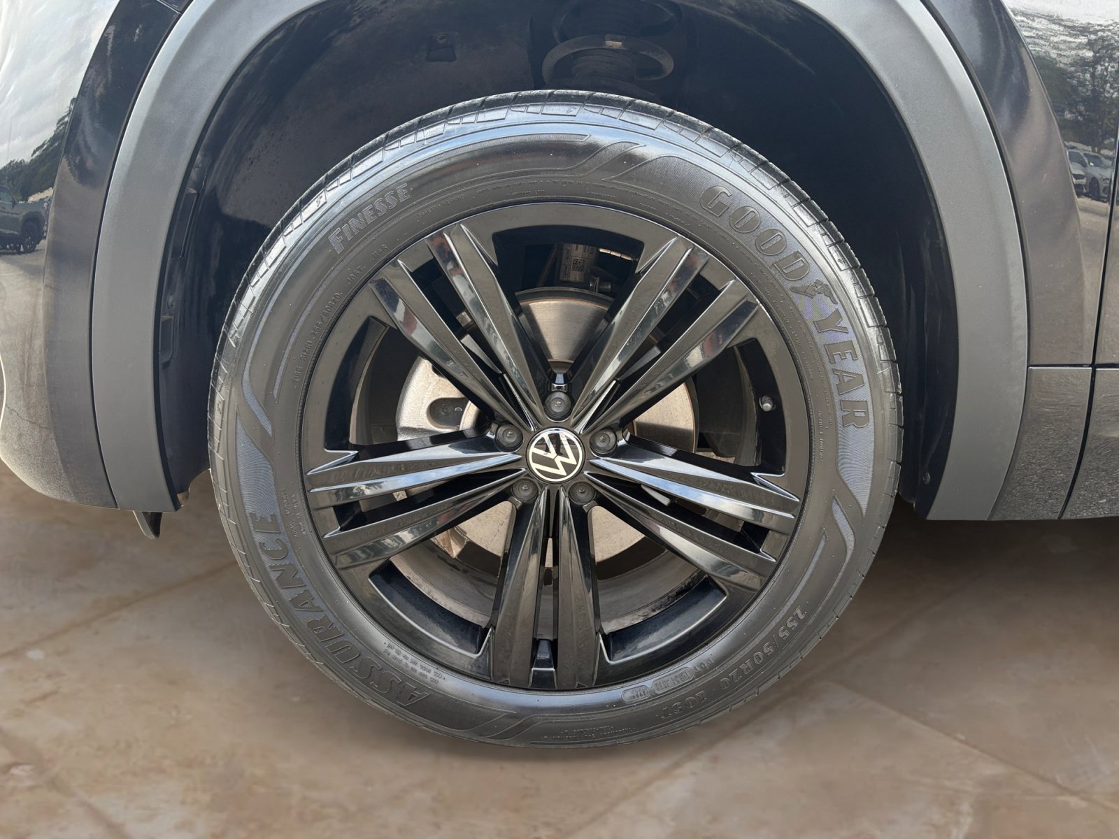 Certified 2023 Volkswagen Atlas SEL R-Line AWD/4WD image 26