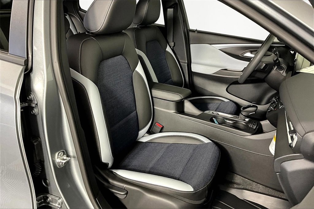 New 2026 Buick Envista Preferred w/ Advanced Safety Package image 12