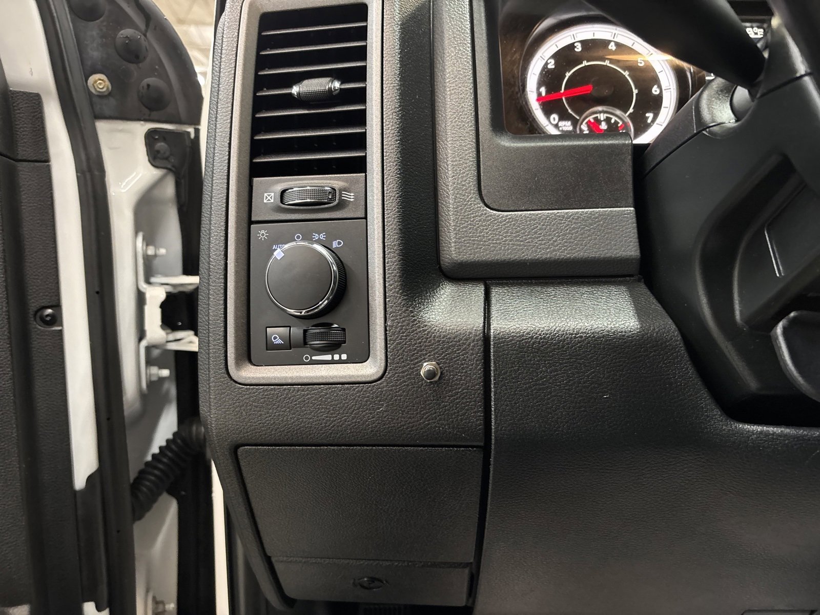 Used 2018 RAM 2500 Tradesman w/ Popular Equipment Group image 13
