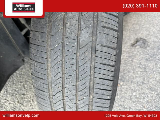 Used 2021 Jeep Renegade Latitude AWD/4WD image 26