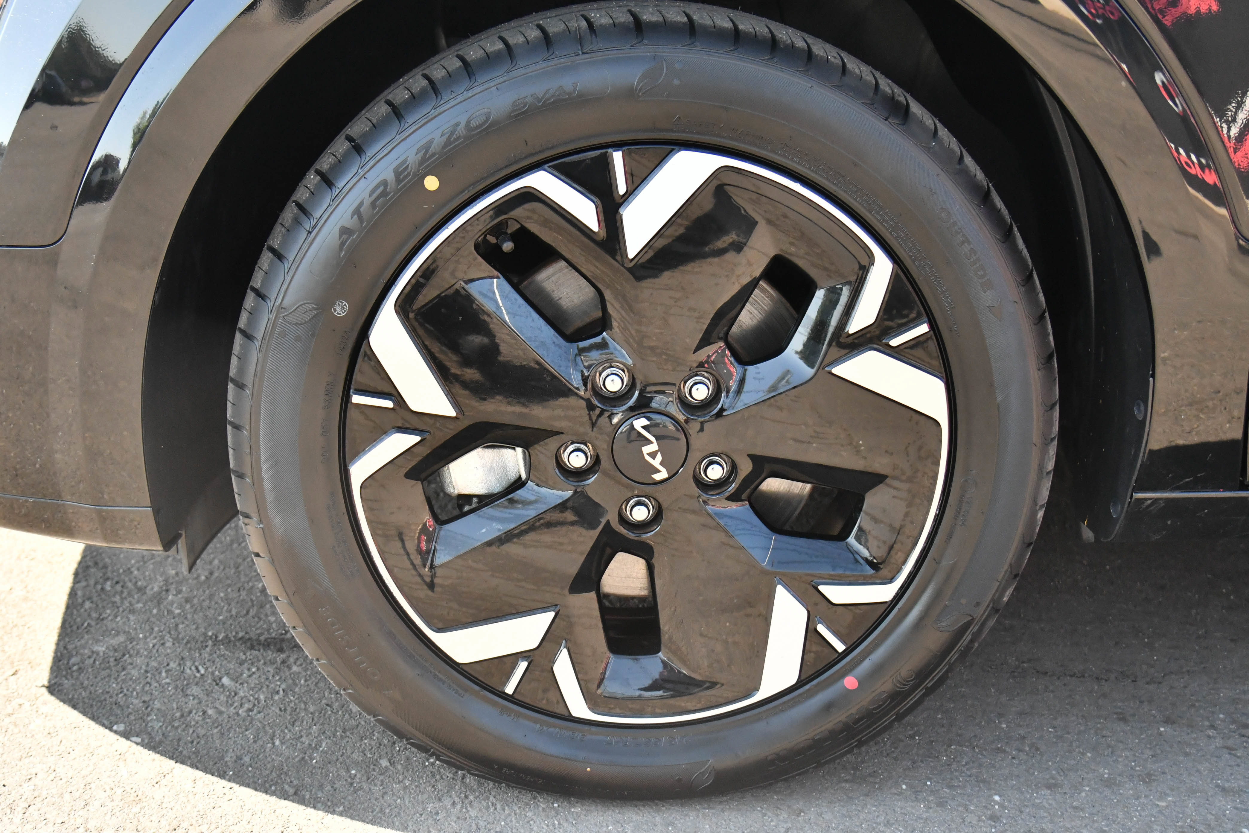 Used 2023 Kia Niro Wind FWD image 12