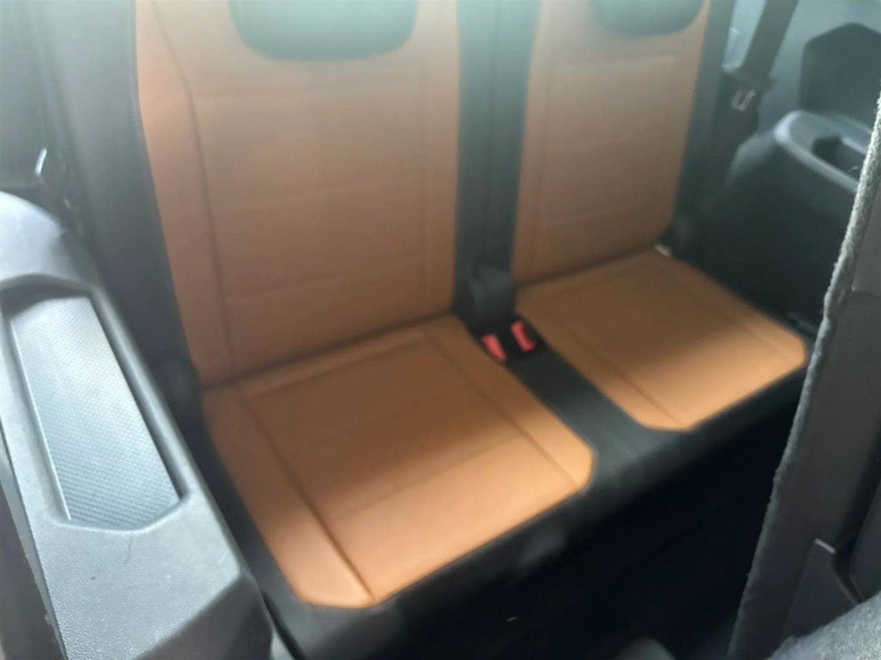 Used 2019 Volkswagen Tiguan SEL FWD image 14