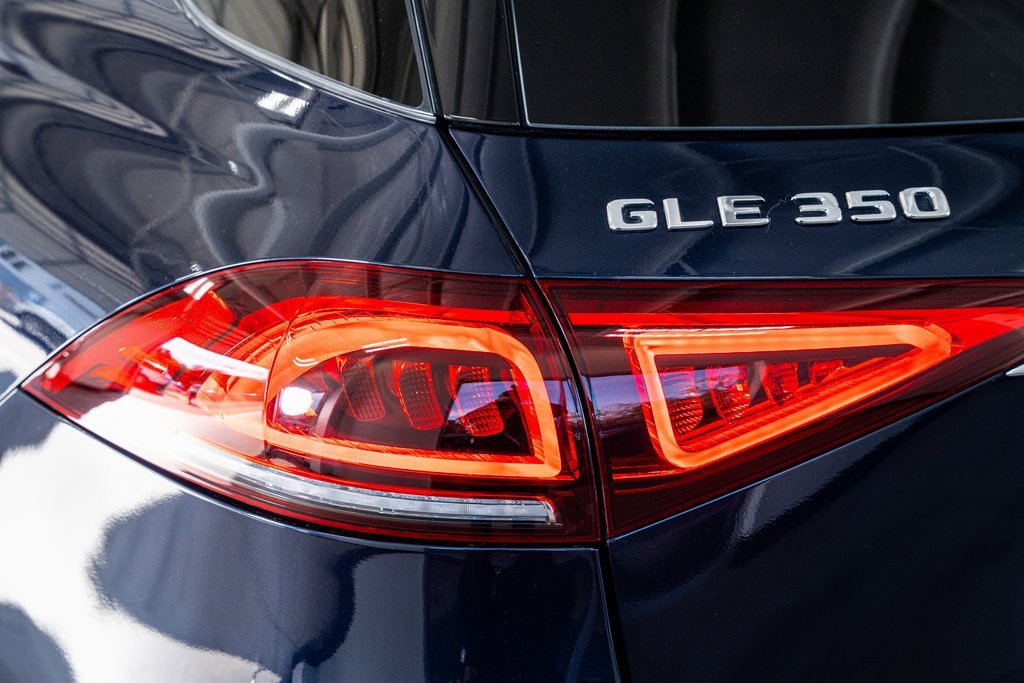 Used 2020 Mercedes-Benz GLE 350 4MATIC w/ Premium Package image 24