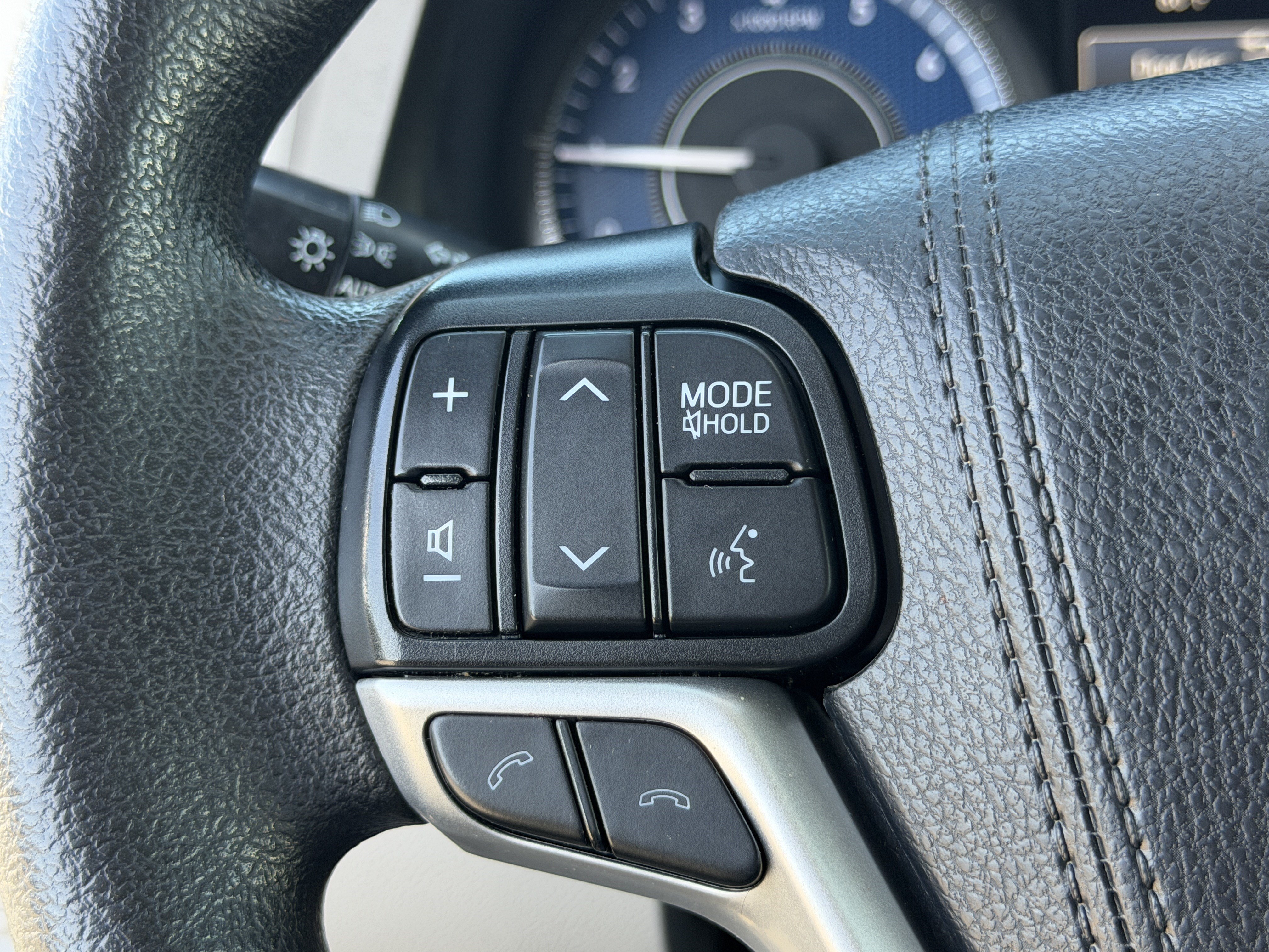 Used 2019 Toyota Sienna L FWD image 18