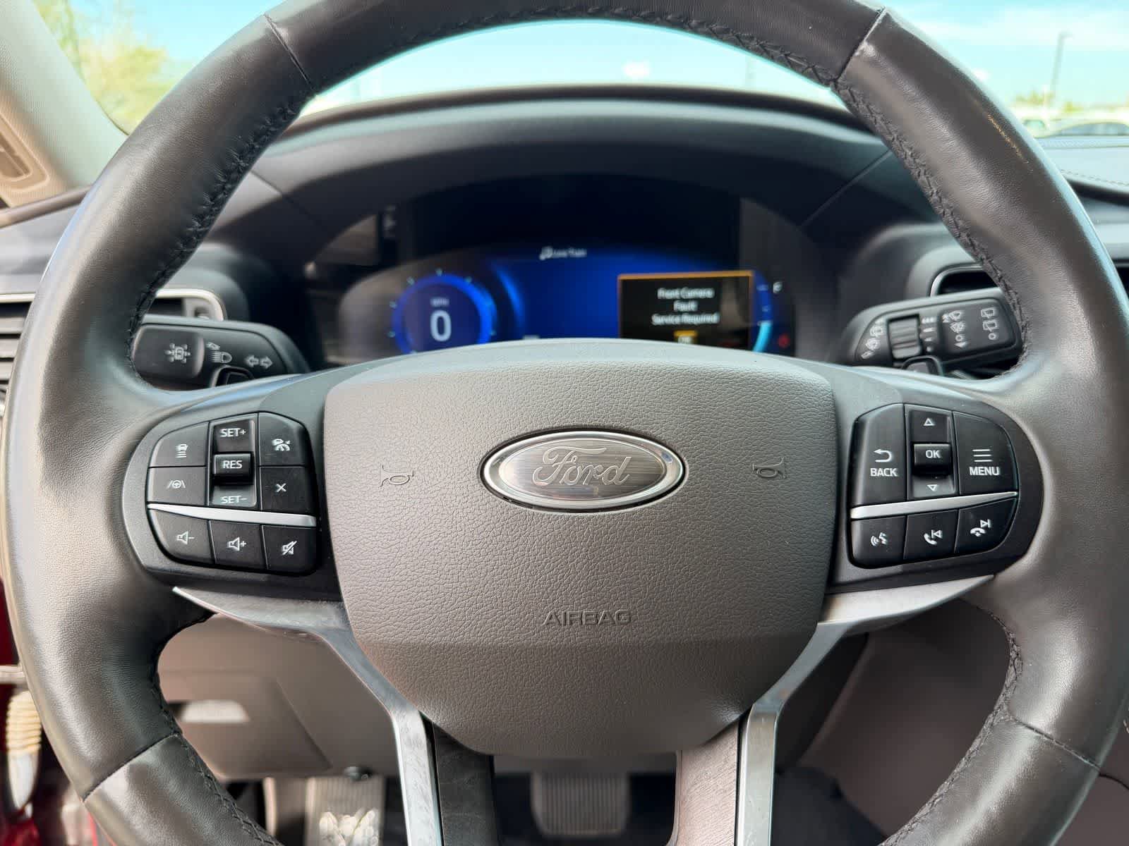 Used 2020 Ford Explorer Platinum w/ Premium Technology Package AWD/4WD image 16