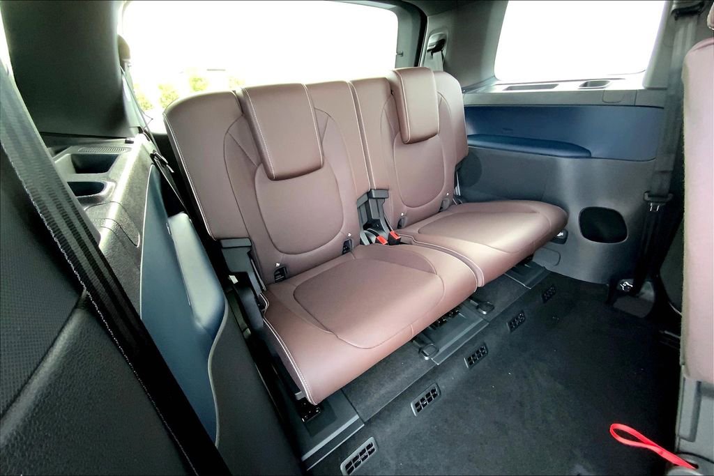 New 2025 Volkswagen ID. Buzz Pro S RWD image 23