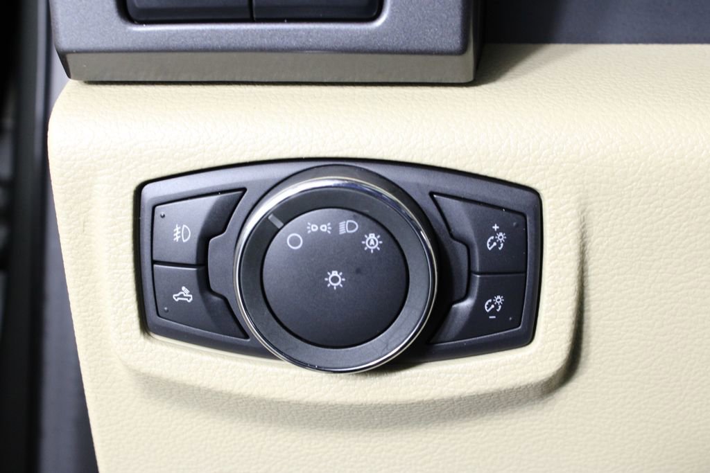 Used 2020 Ford F150 XLT w/ Equipment Group 302A Luxury image 21