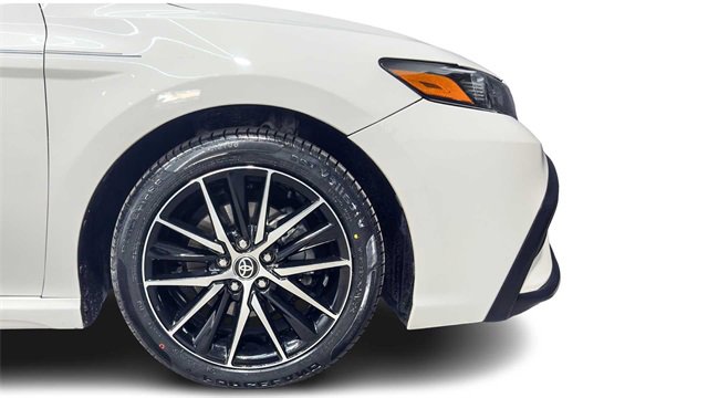 Used 2021 Toyota Camry SE w/ Convenience Package image 8