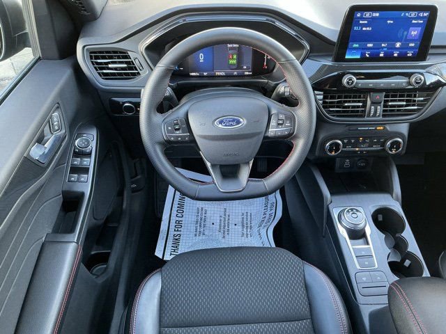 Used 2025 Ford Escape ST-Line image 12