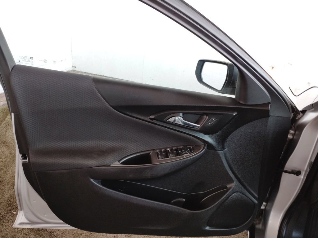 Used 2017 Chevrolet Malibu LS FWD image 19