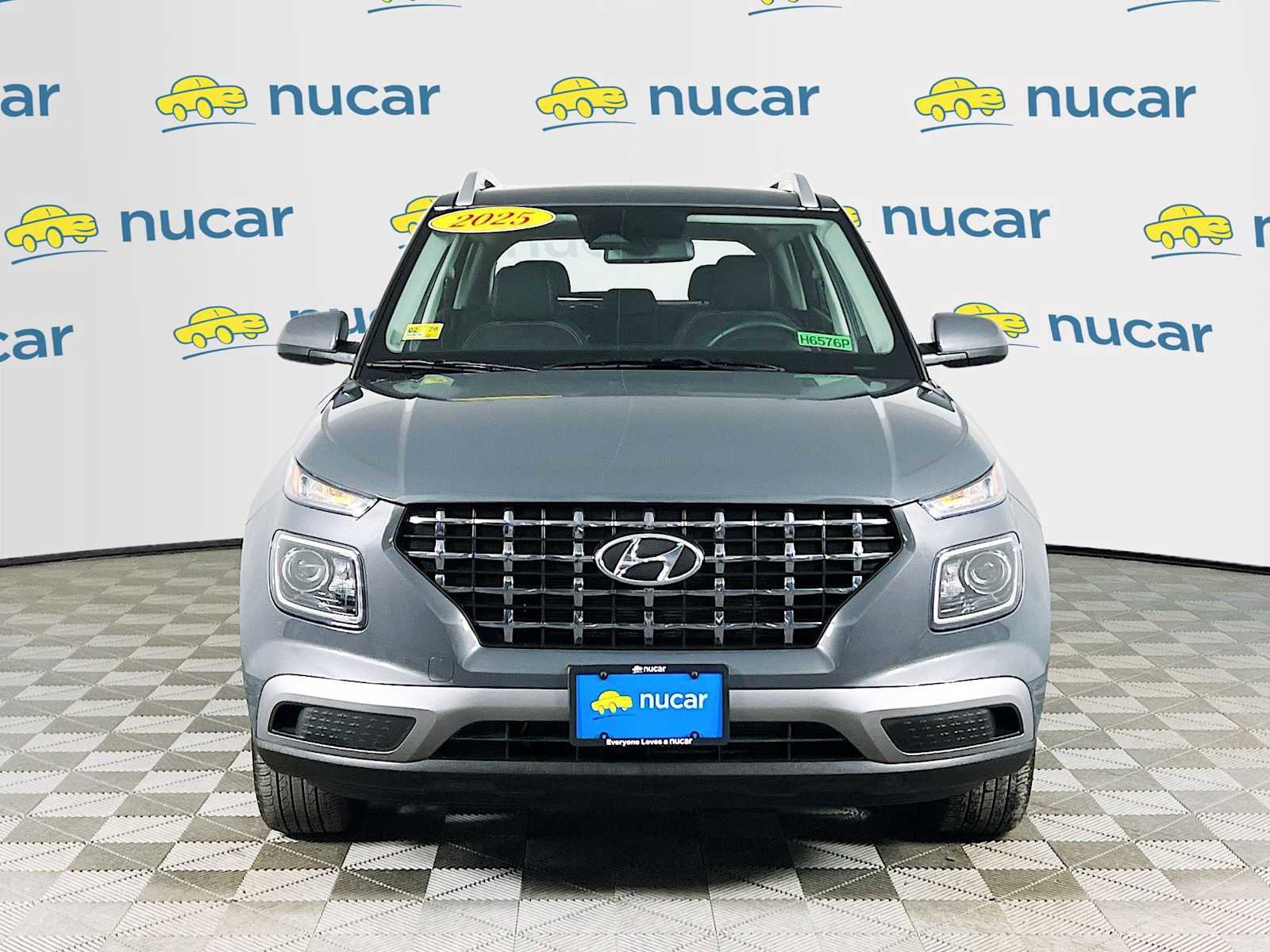 Certified 2025 Hyundai Venue SEL image 2