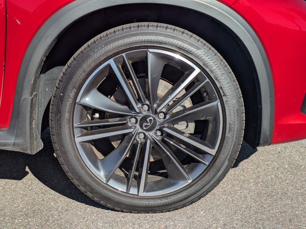 Certified 2025 INFINITI QX55 Essential image 10