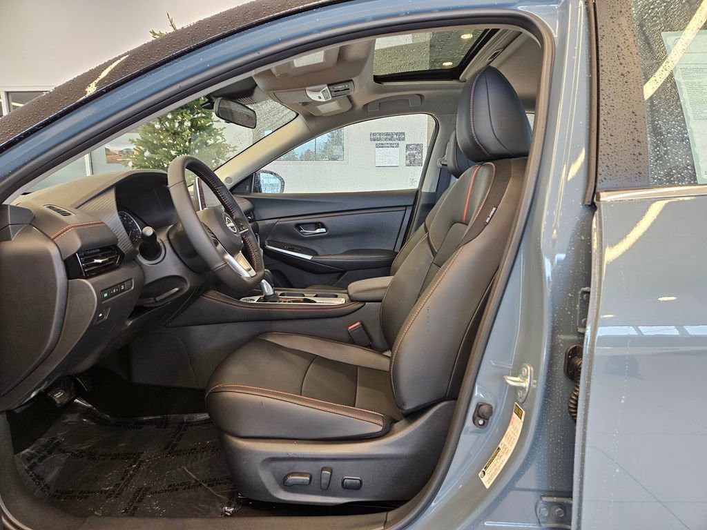 New 2025 Nissan Sentra SR w/ SR Premium Package image 14