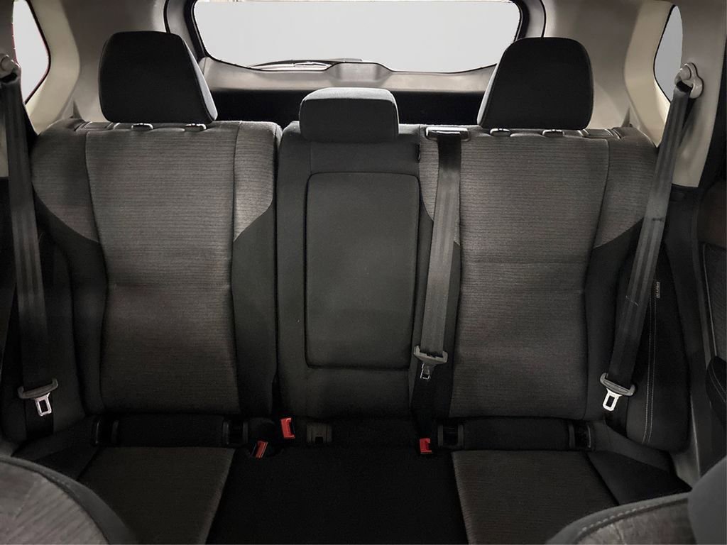 Certified 2023 Nissan Rogue SV image 17