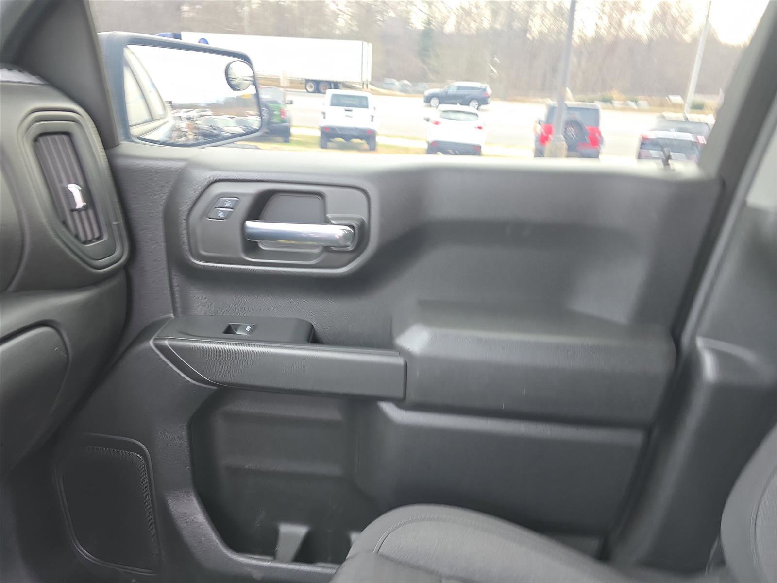 Used 2022 Chevrolet Silverado 1500 Custom image 23