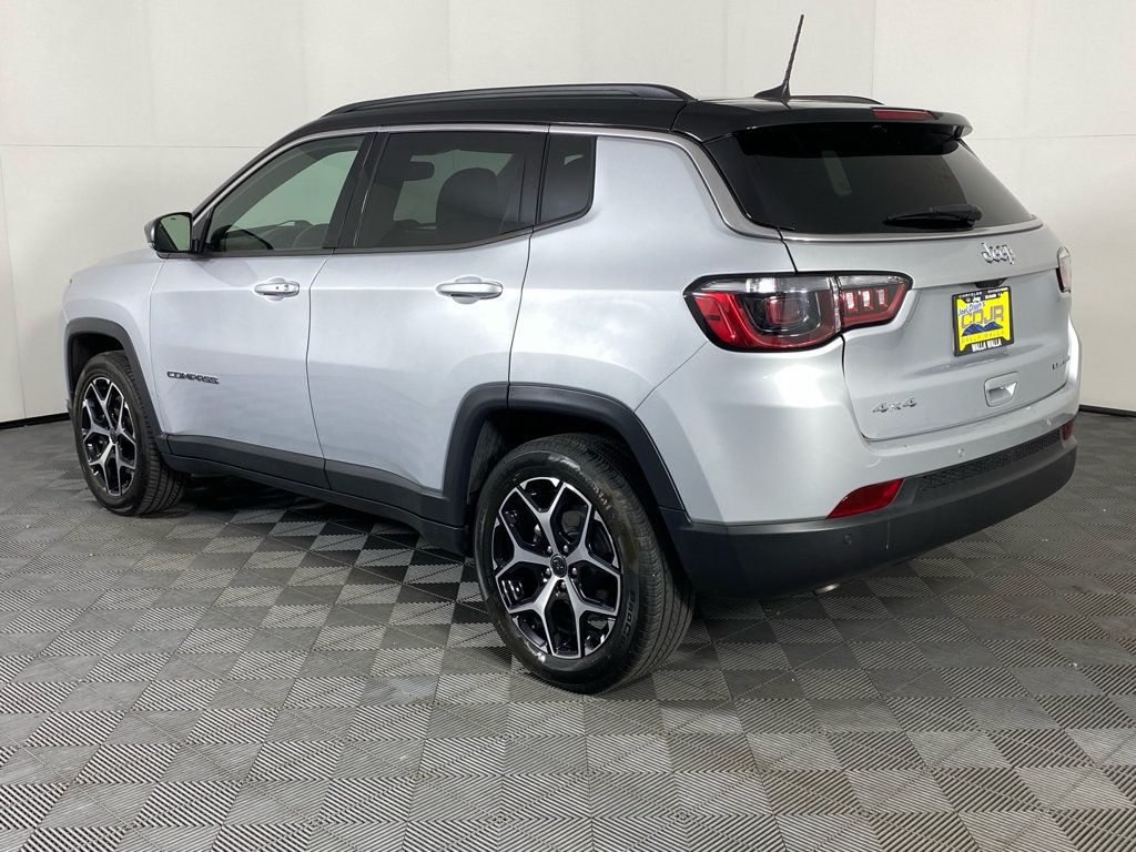 Used 2025 Jeep Compass Limited AWD/4WD image 16