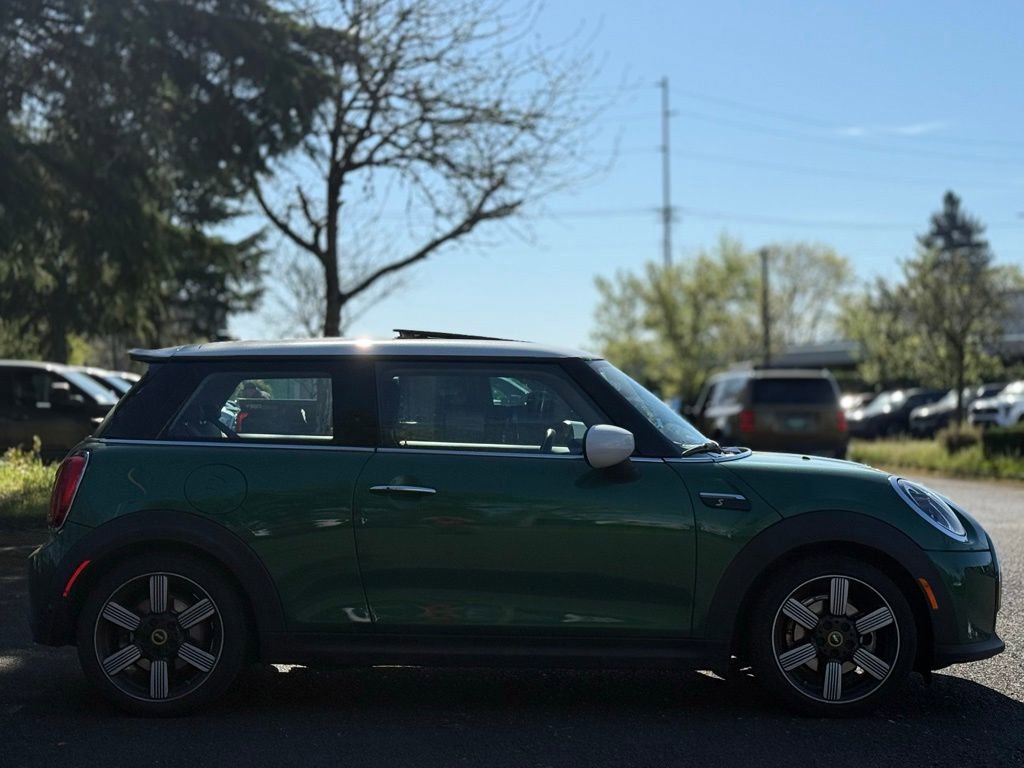 Used 2022 MINI Cooper SE image 6