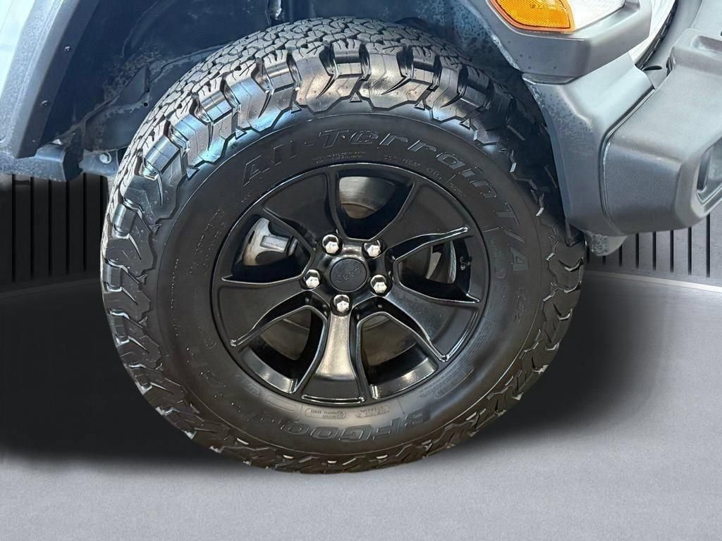 Used 2020 Jeep Gladiator Sport w/ Quick Order Package 24S AWD/4WD image 18