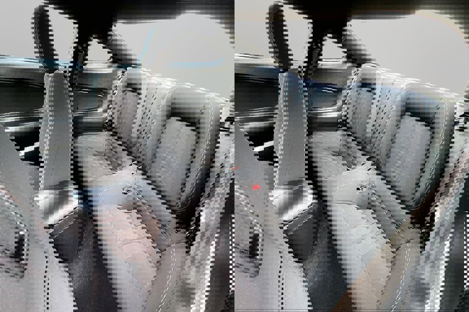 Used 2019 Ford Mustang EcoBoost image 15