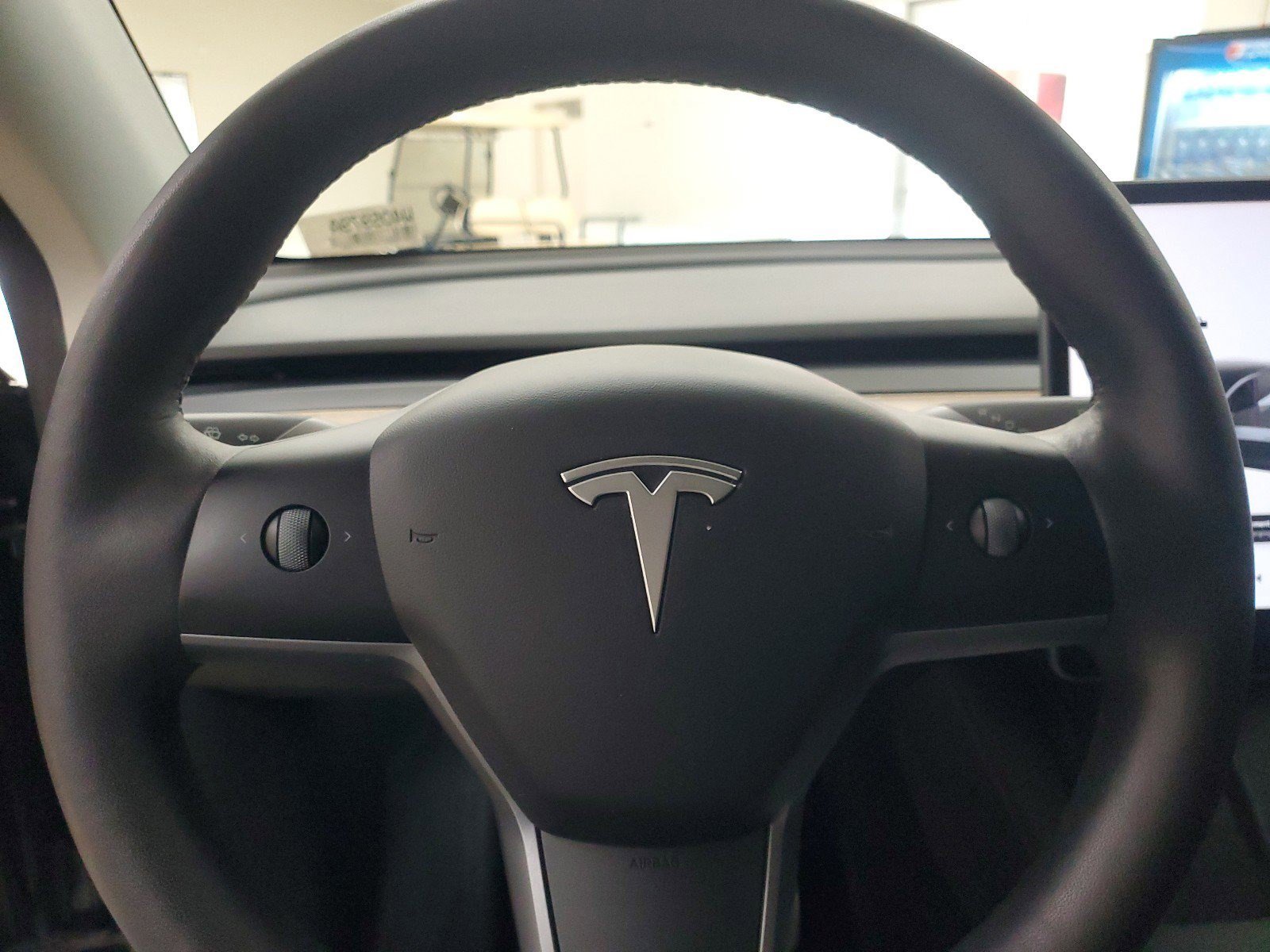 Used 2022 Tesla Model Y Long Range AWD/4WD image 22