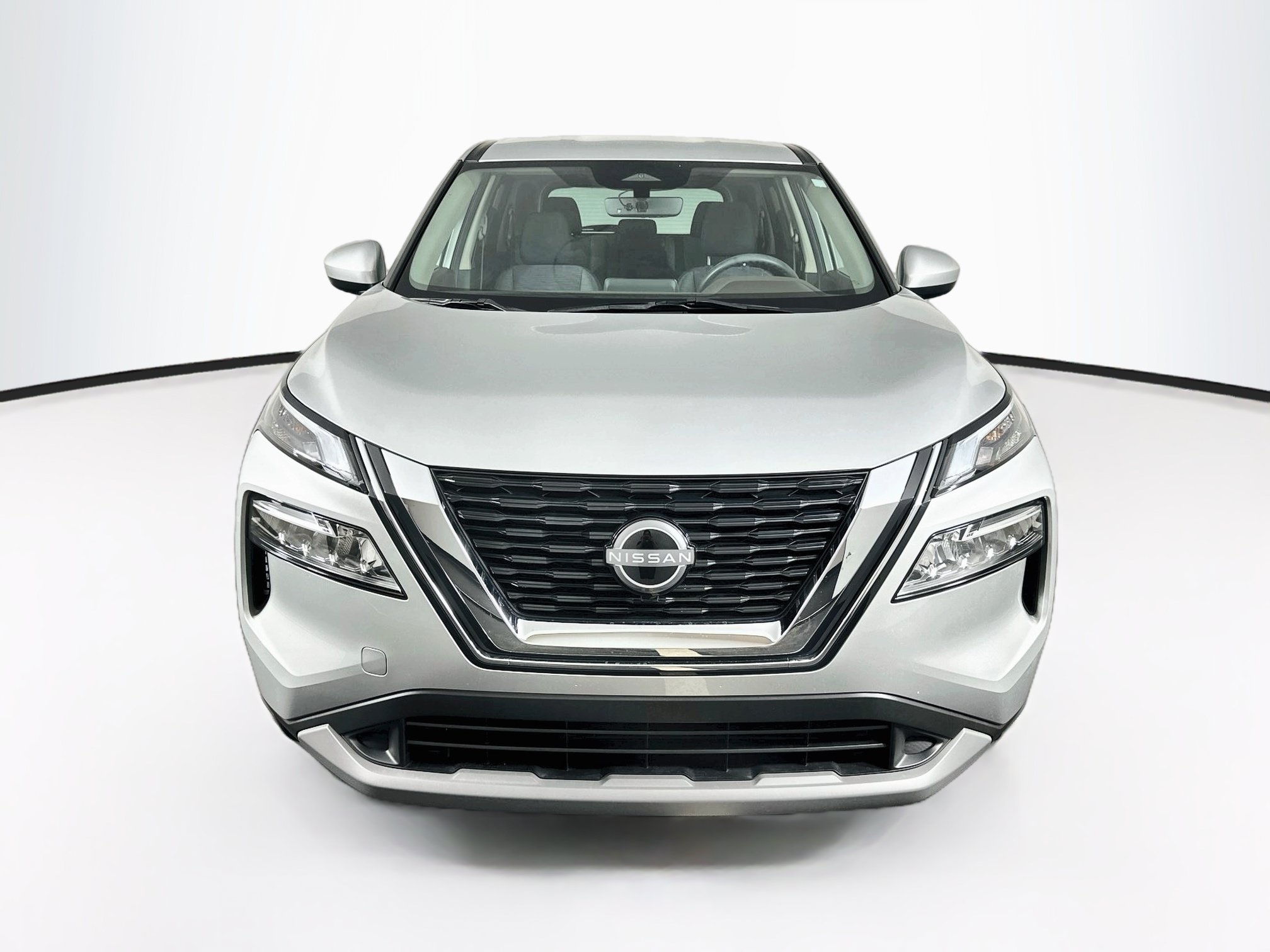 Used 2023 Nissan Rogue SV FWD image 2