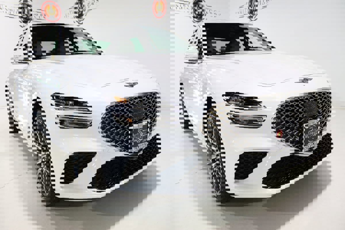 Used 2024 Genesis G70 2.5T image 19