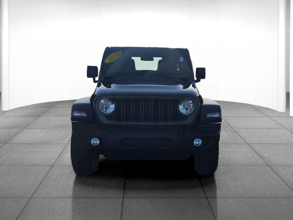 Used 2025 Jeep Wrangler Unlimited Sport AWD/4WD image 2