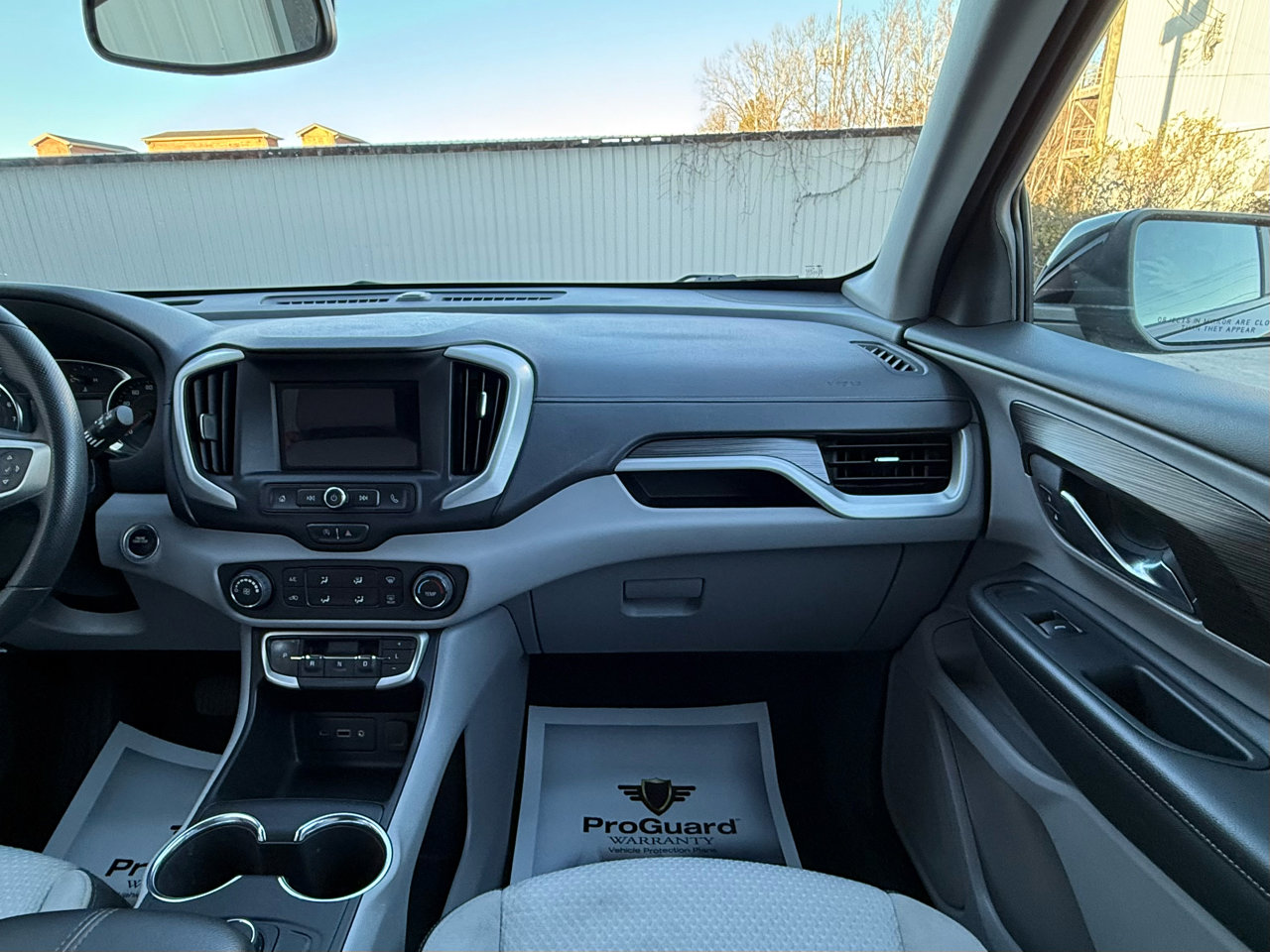 Used 2023 GMC Terrain SLE image 13