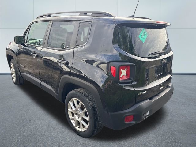 Used 2019 Jeep Renegade Latitude w/ Cold Weather Group AWD/4WD image 2