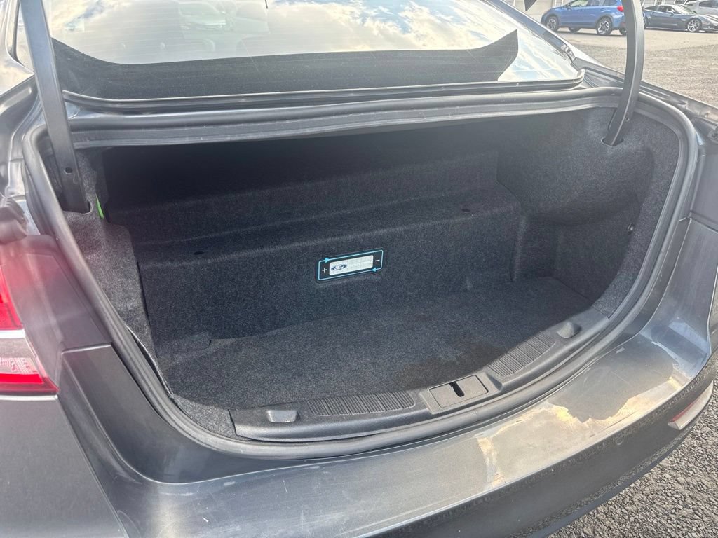 Used 2019 Ford Fusion Energi Titanium FWD image 40