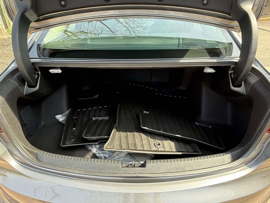 Certified 2025 Acura TLX w/ Technology Package image 8