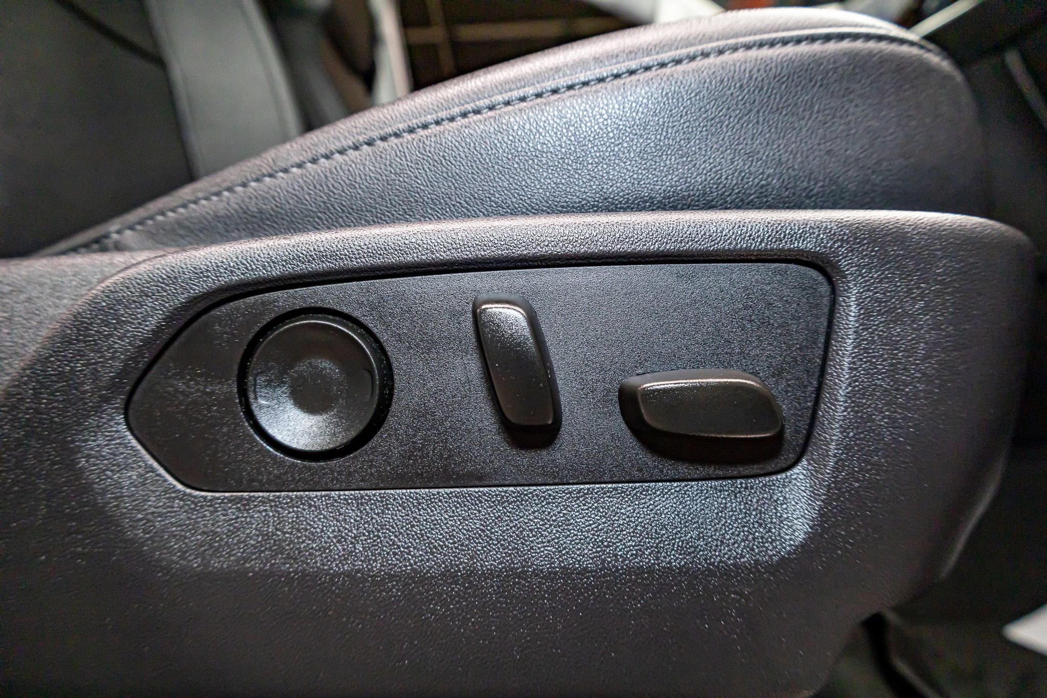 Used 2023 Chevrolet Silverado 1500 LTZ image 30