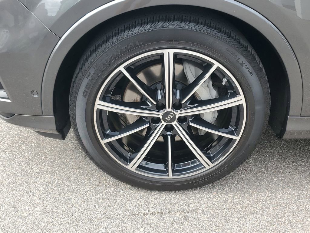 Used 2023 Audi Q7 3.0T Prestige image 11