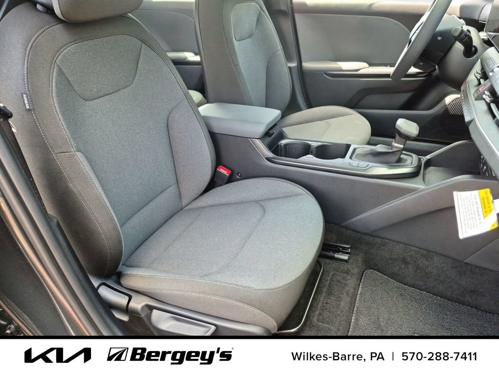 Certified 2025 Kia K4 FWD image 27