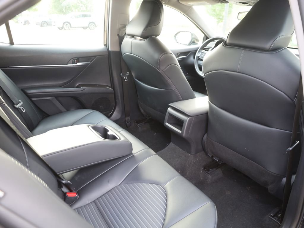 Used 2024 Toyota Camry SE image 17