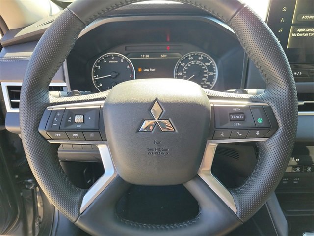 Used 2025 Mitsubishi Outlander SE image 19