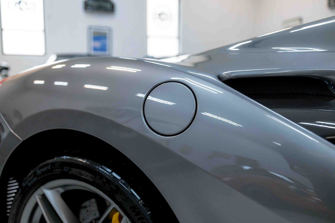 Used 2018 Ferrari 488 Spider image 25