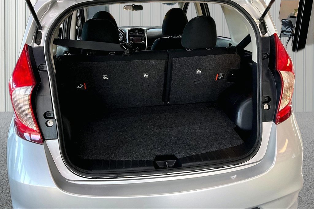 Used 2017 Nissan Versa Note SV FWD image 22