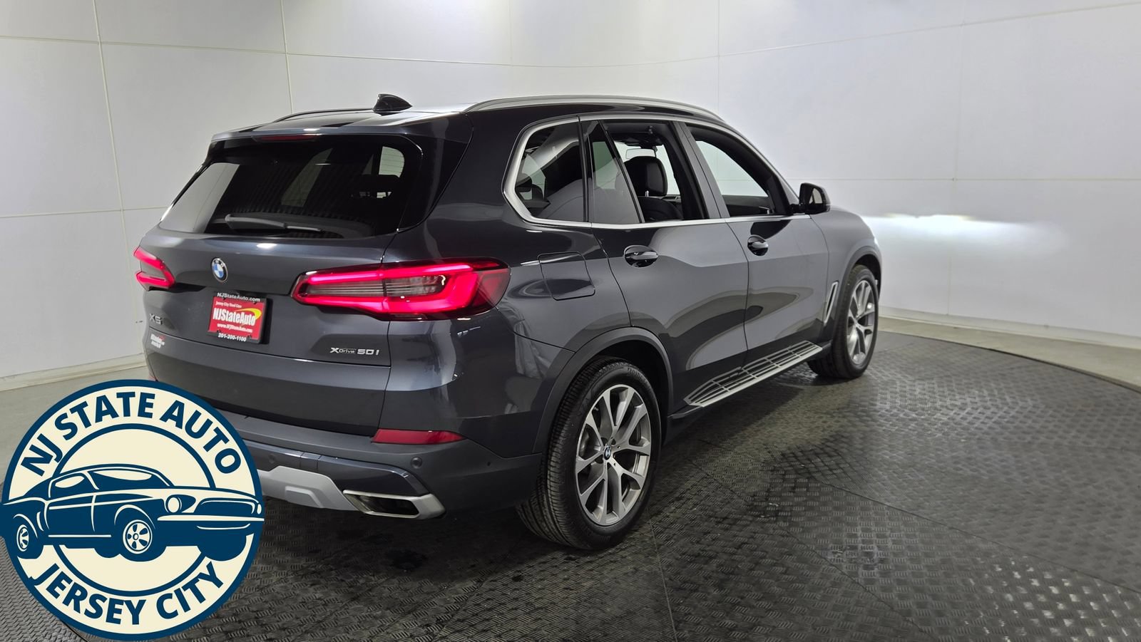 Used 2019 BMW X5 xDrive50i w/ Off-Road Package AWD/4WD image 13