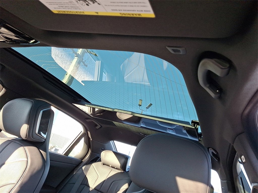 New 2026 BMW 760i xDrive w/ Executive Package image 12