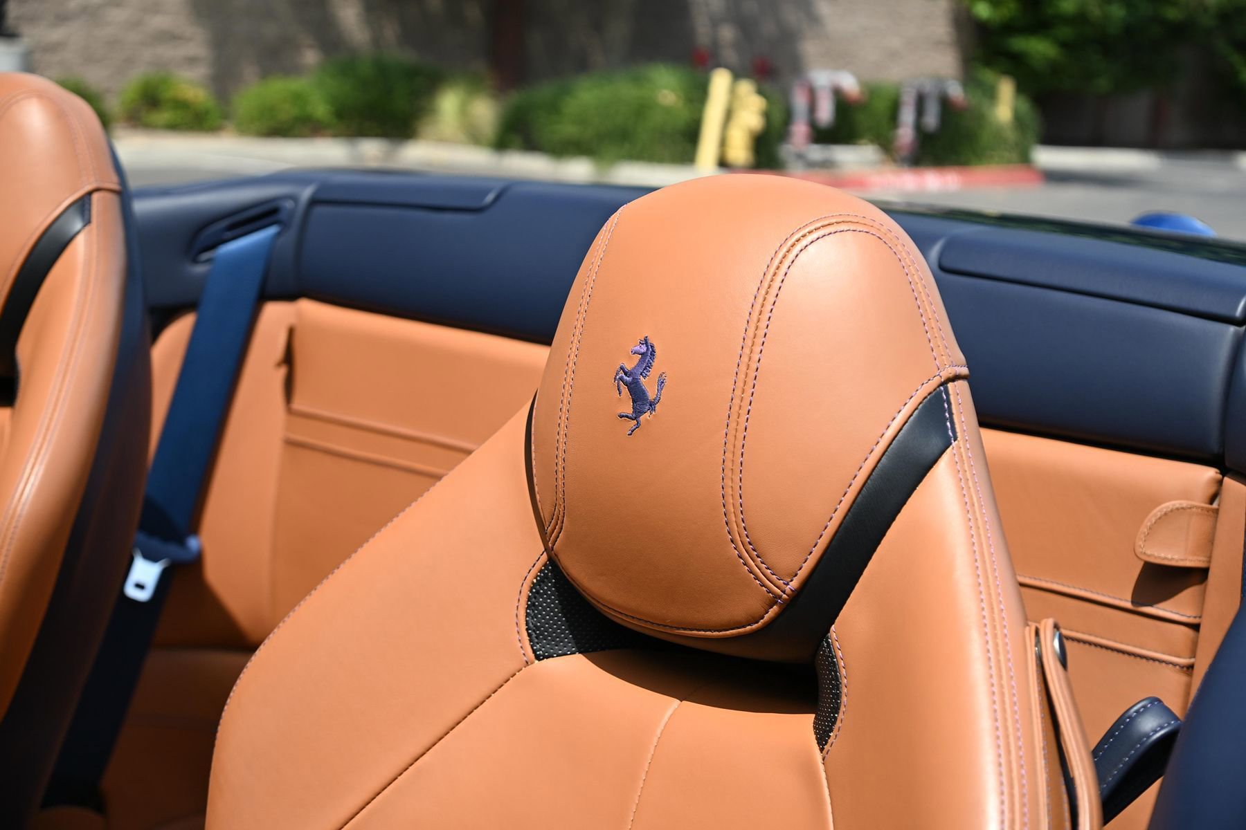 Used 2015 Ferrari California T RWD image 27