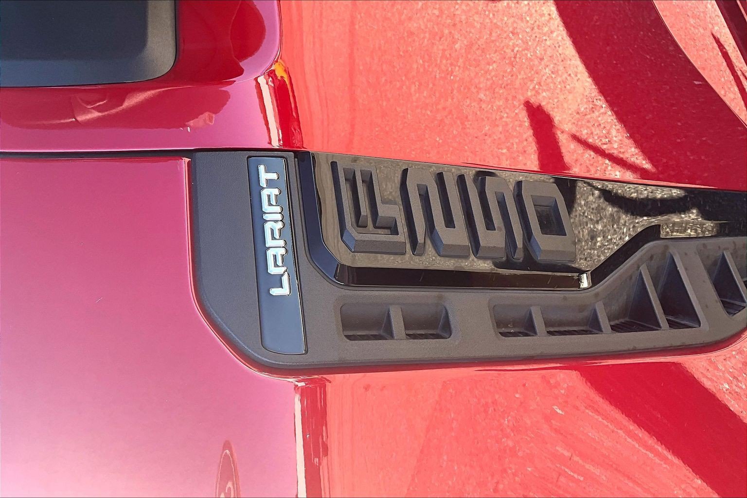 Used 2023 Ford F250 Lariat w/ Lariat Ultimate Package AWD/4WD image 8