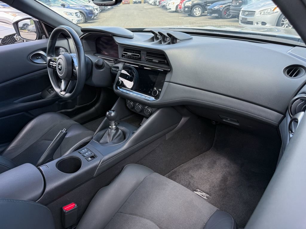 Certified 2024 Nissan Z Performance w/ Floor Mat Package RWD image 9