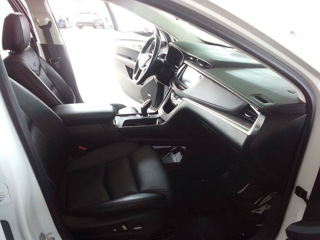 Used 2017 Cadillac XT5 Premium Luxury FWD image 15