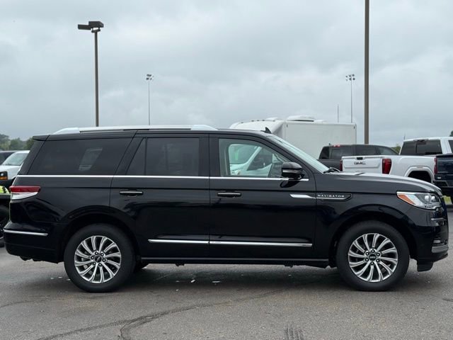 Used 2024 Lincoln Navigator Premiere image 46