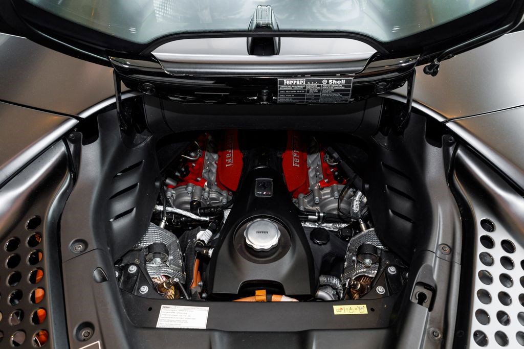 Used 2022 Ferrari SF90 Spider AWD/4WD image 16