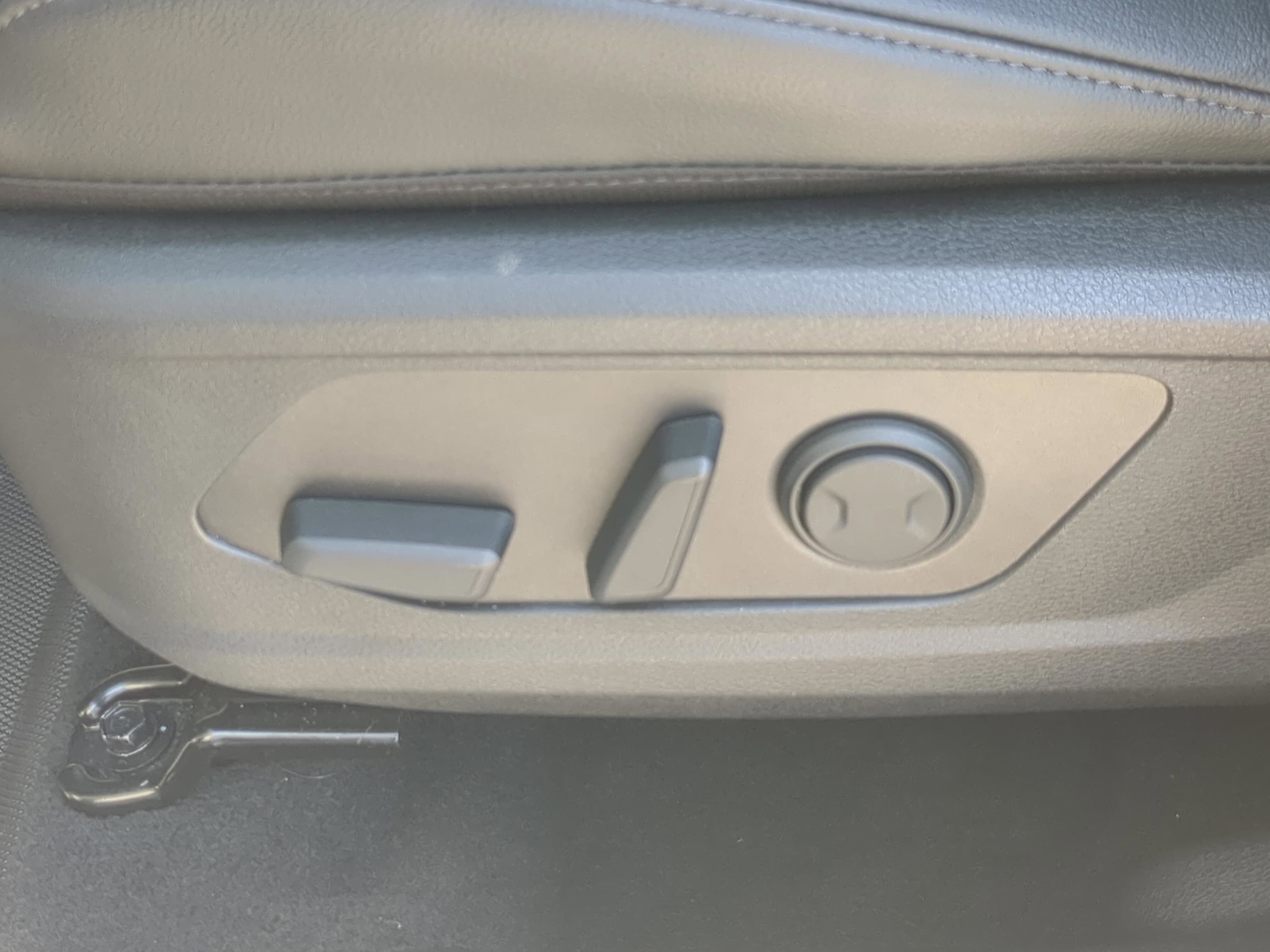 Certified 2025 Kia Sportage SX FWD image 17