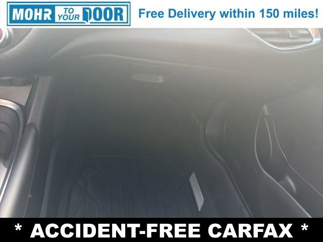 Used 2017 Chevrolet Malibu LT image 26