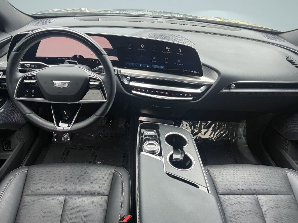 Certified 2024 Cadillac Lyriq Luxury AWD/4WD image 13
