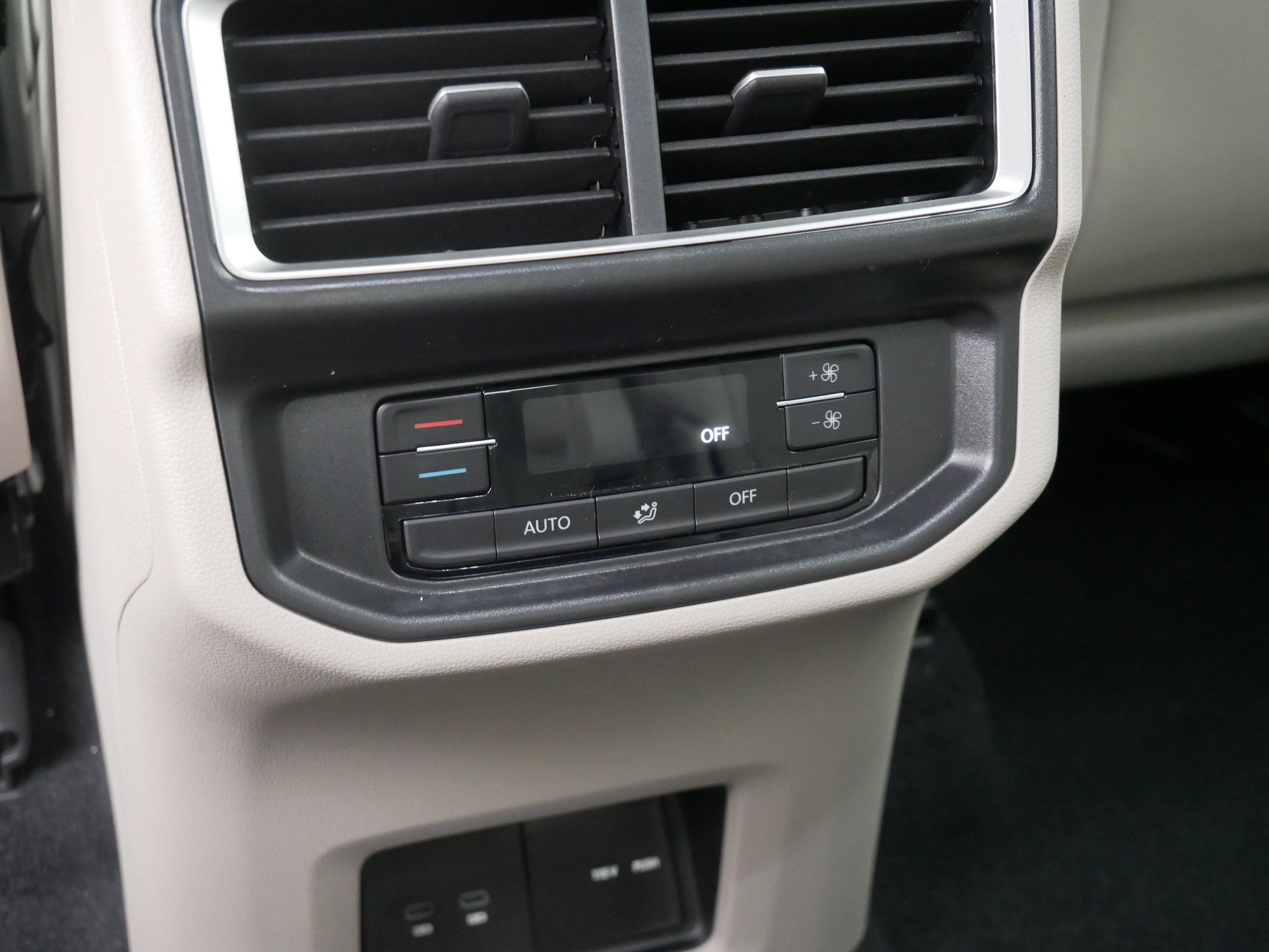 New 2026 Volkswagen Atlas SE AWD/4WD image 11
